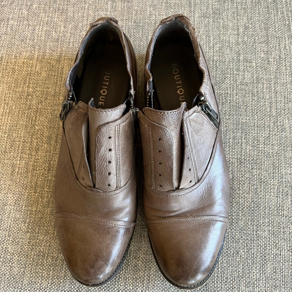 Boutique 9 Rochelle Vintage Look slip on Brogues.  Taupe leather. Size 8.